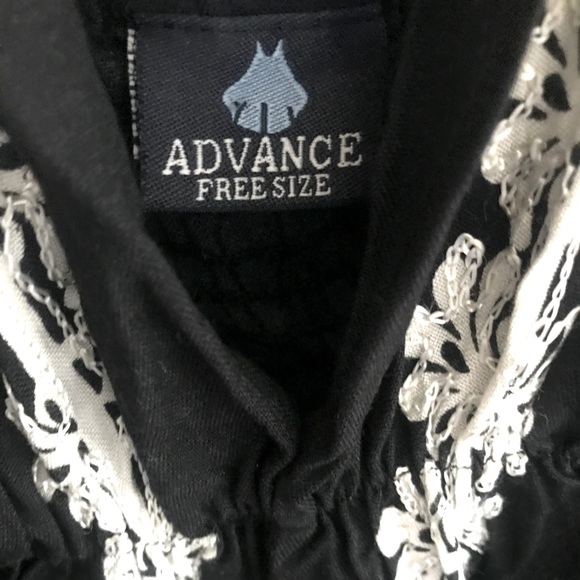 Black and white dress - Picture 5 of 6